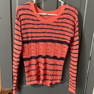 BKE sweater size small